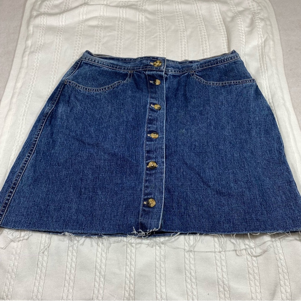 Gloria Vanderbilt Jean Mini Skirt Frayed Hem size 12 Button Down Skirt
